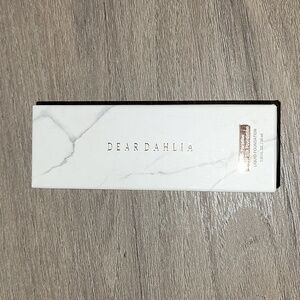Dear Dahlia Skin Paradise Sheer Silk Foundation